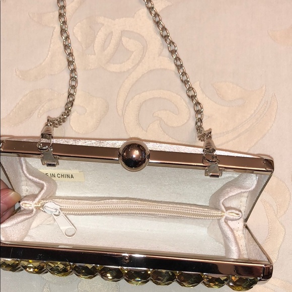 Evening Clutch - Picture 3 of 4